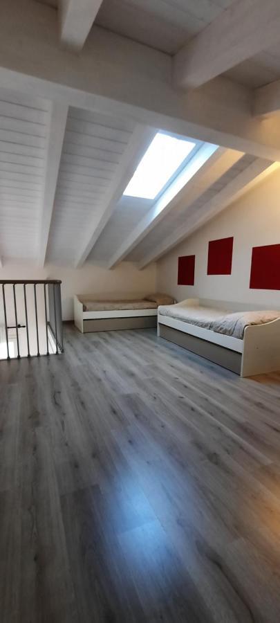 Villaggio Esmera Ντεζεντσάνο ντελ Γκάρντα Εξωτερικό φωτογραφία