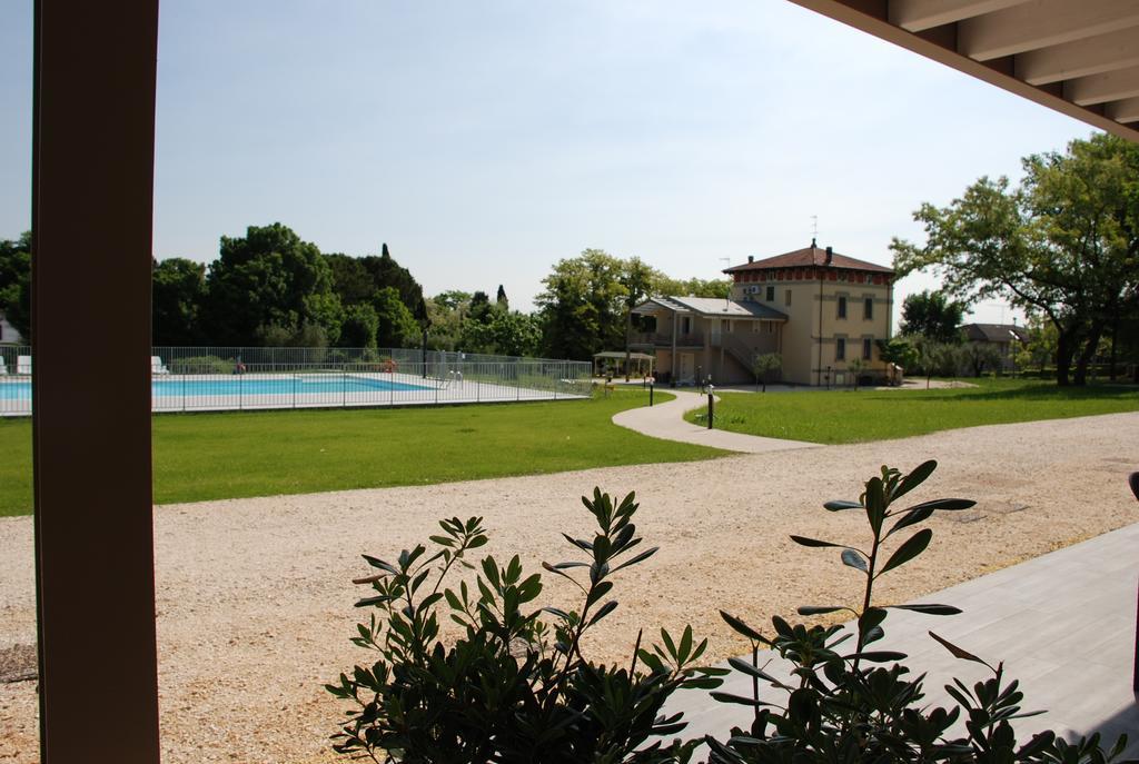 Villaggio Esmera Ντεζεντσάνο ντελ Γκάρντα Εξωτερικό φωτογραφία