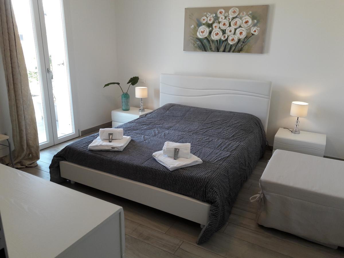 Villaggio Esmera Ντεζεντσάνο ντελ Γκάρντα Εξωτερικό φωτογραφία